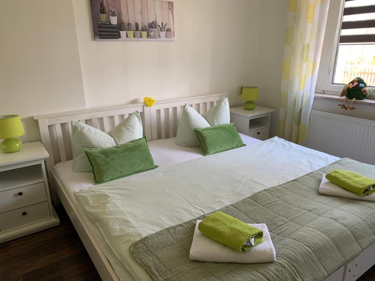 Helenes Ferienwohnung Auf Dem Bauernhof - Lausitzer Seenland Lauta Екстер'єр фото